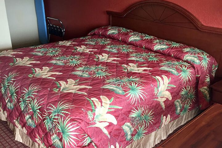 Room 17 of 23