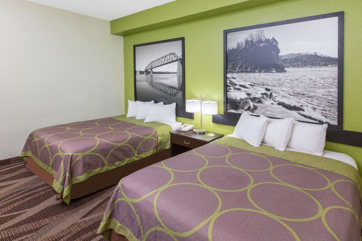 Room 6 of 17