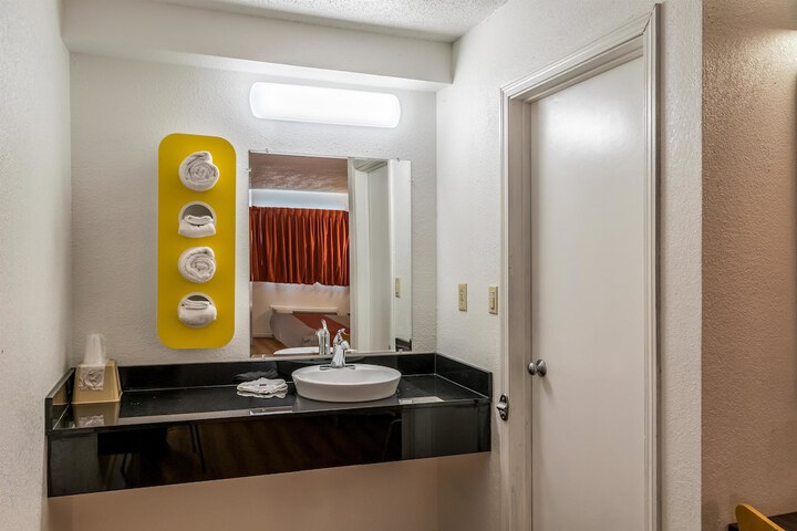 Room 23 of 30