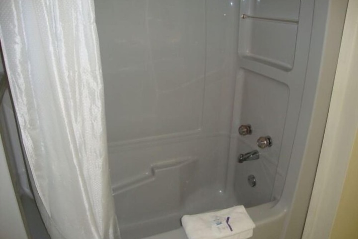 Room 10 of 43