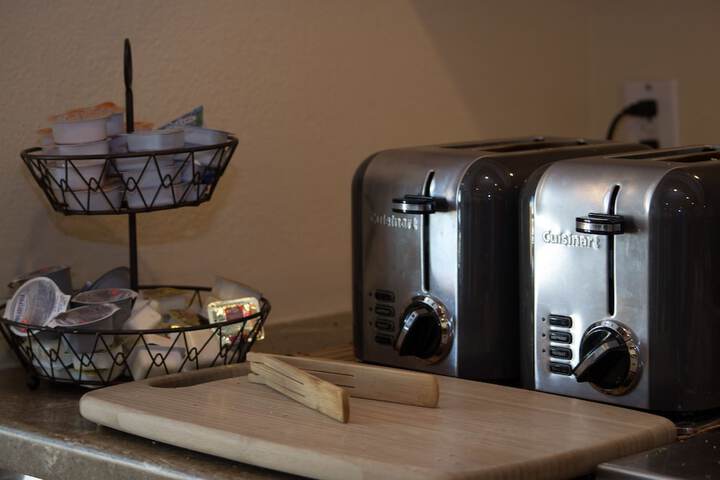 Breakfast/Coffee Service 126 of 145