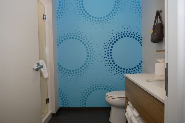 Room 12 of 20