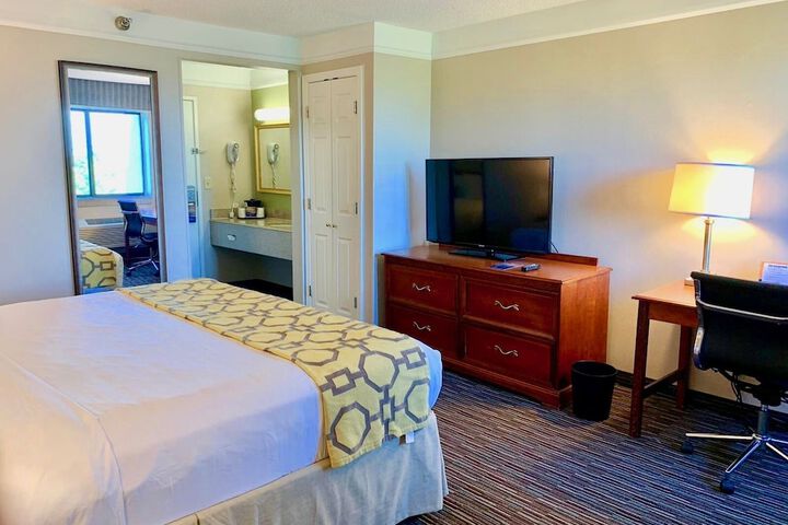 Room 7 of 43