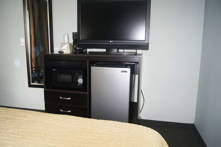 Room 12 of 25