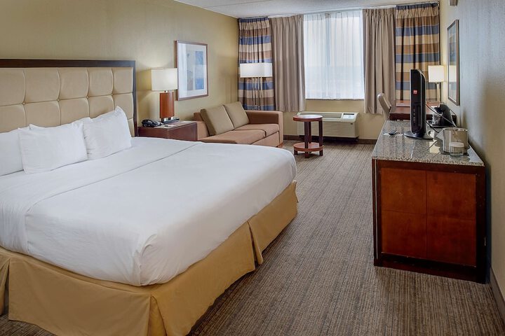 DoubleTree by Hilton St. Louis - Westport