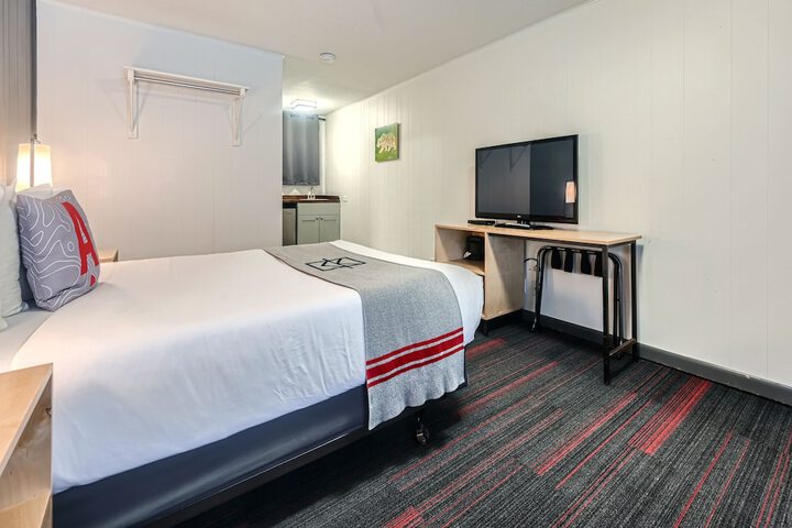 Room 75 of 137