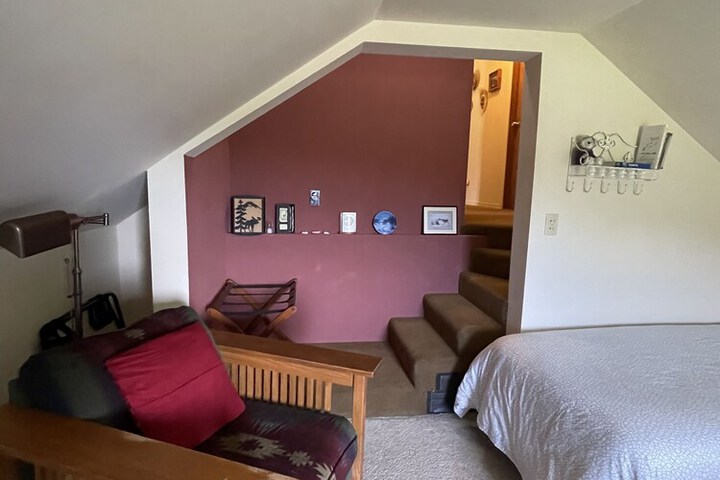 Room 25 of 46