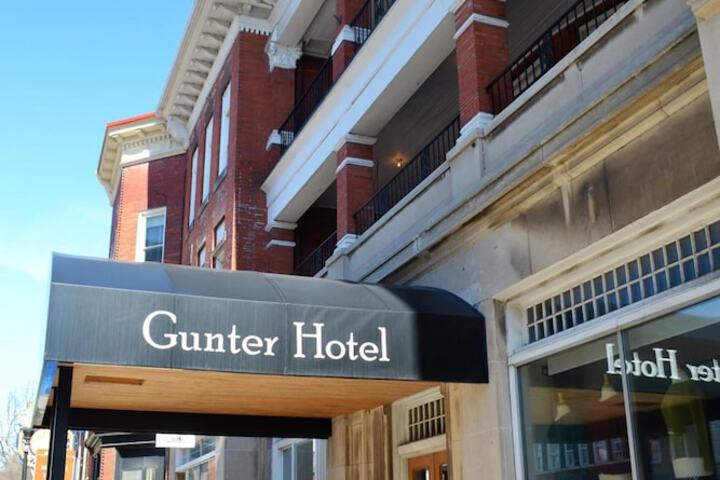 Hotel 4 of 37