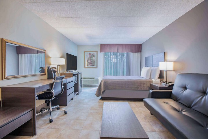 Room 13 of 48