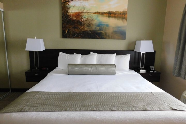 Room 17 of 36