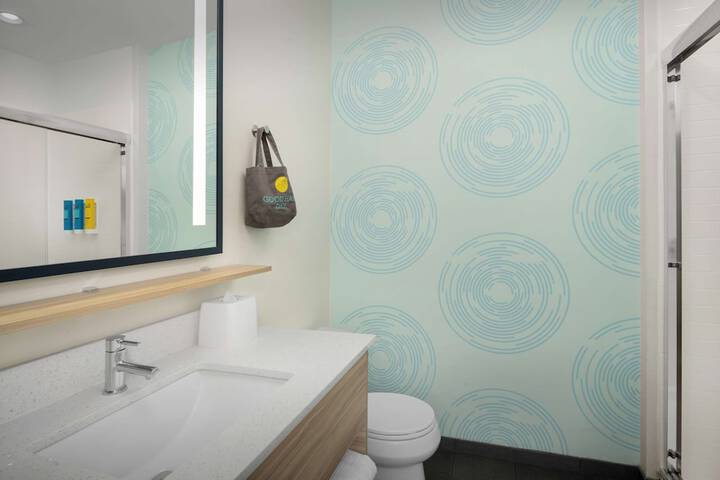 Room 17 of 35