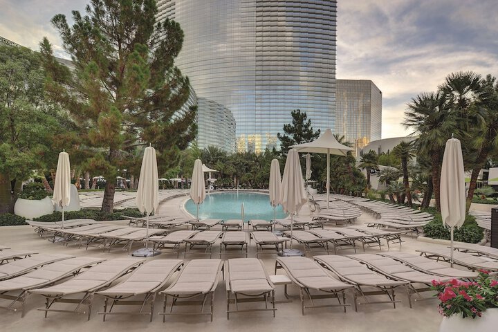 Pool 15 of 110