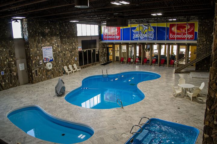 Econo Lodge Inn & Suites Brookings