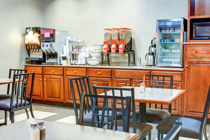 Comfort Suites Stevensville - St. Joseph