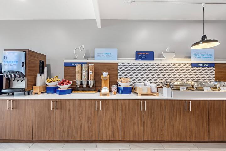 Holiday Inn Express White House by IHG