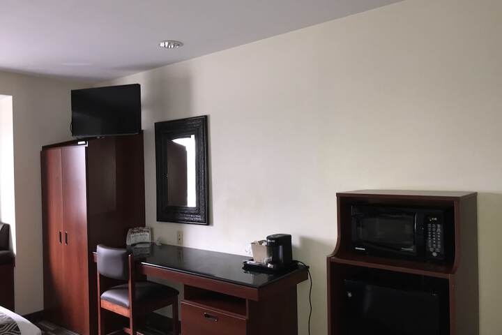 Room 32 of 67