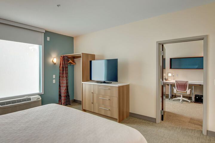 Room 30 of 41