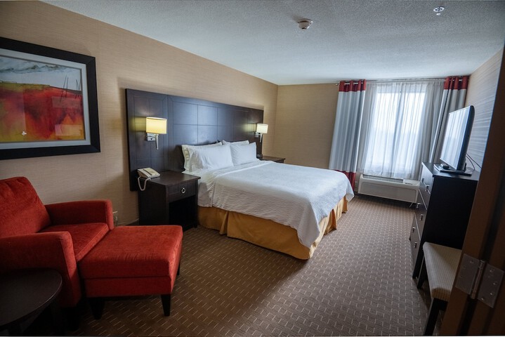 Room 33 of 65