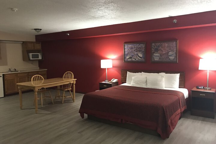 Days Inn by Wyndham Hillsboro