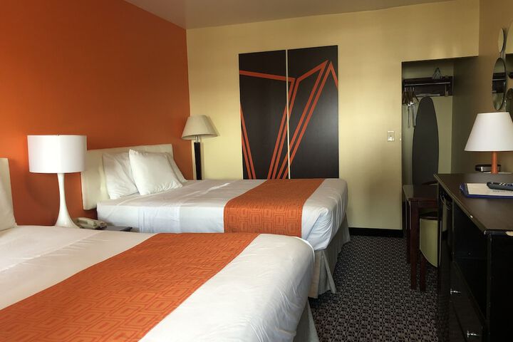 Room 13 of 22