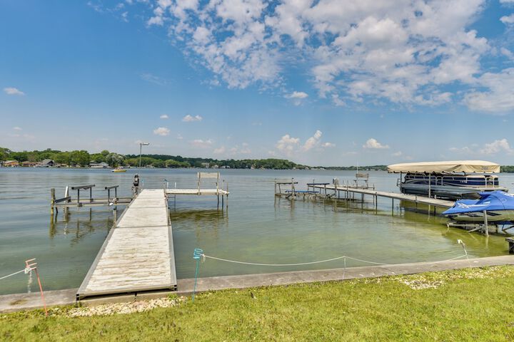 Waterfront Fox Lake Vacation Rental w / Fire Pit!