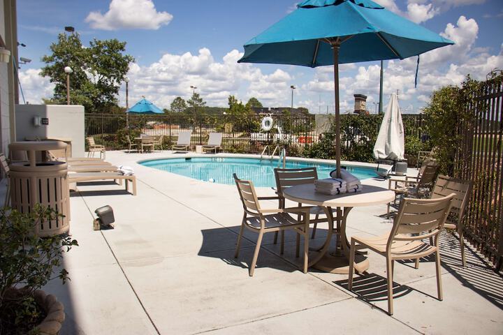 Pool 4 of 26