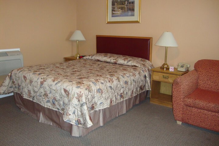 Room 8 of 24