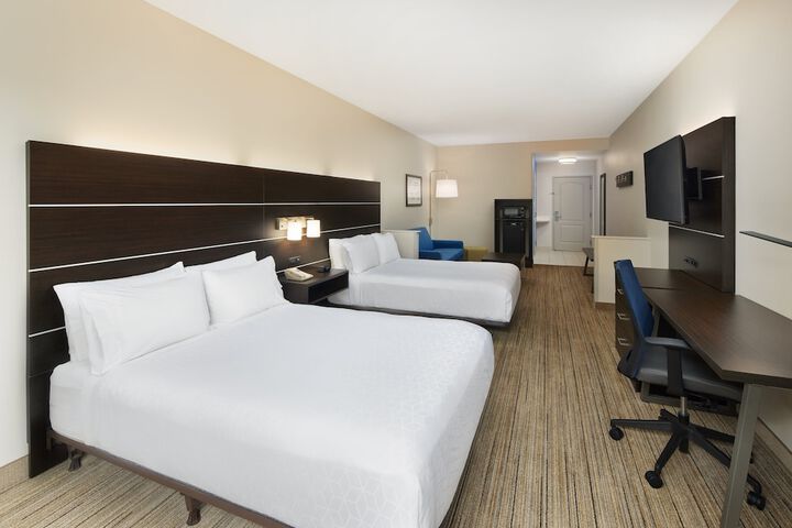 Holiday Inn Express & Suites Valdosta West - Mall Area by IHG
