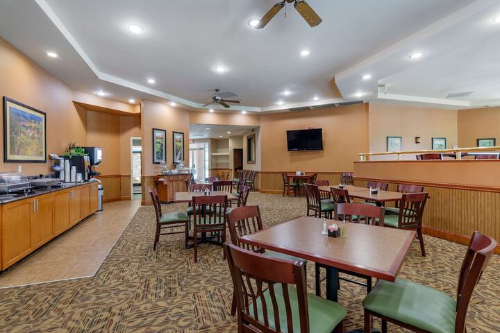 Best Western Plus Inn at Hunt Ridge