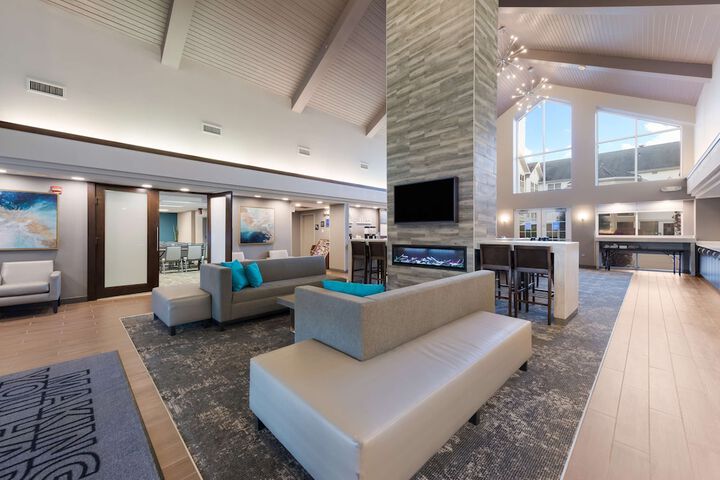Hampton Inn & Suites Chicago / Hoffman Estates