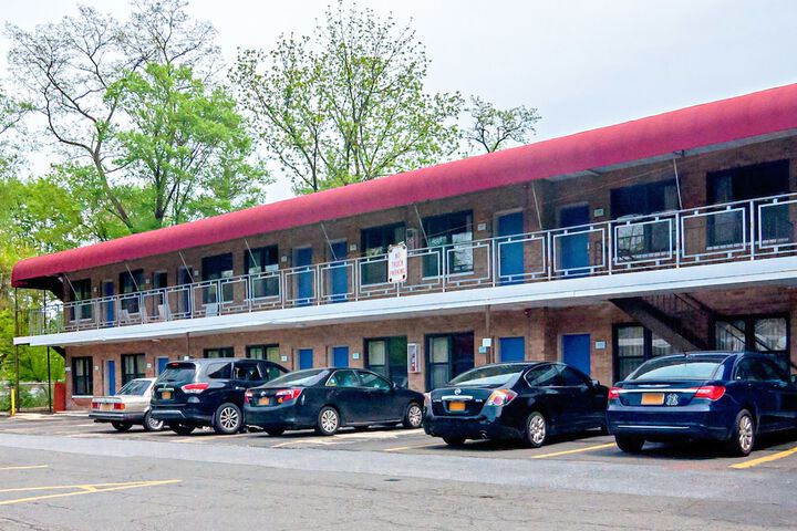 Hotel 10 of 59