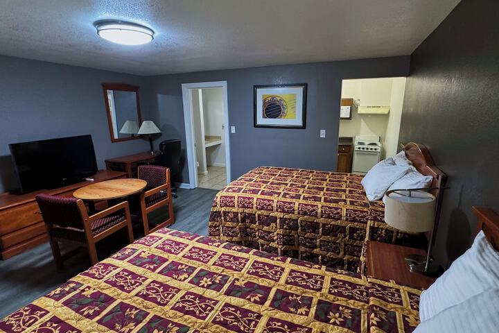 Room 9 of 11