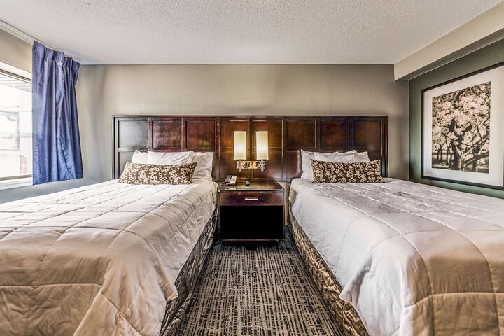 Room 4 of 22