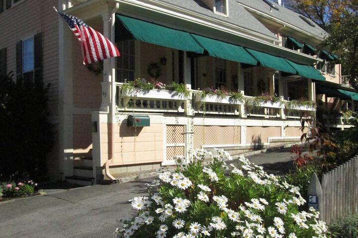 Hotel 3 of 70