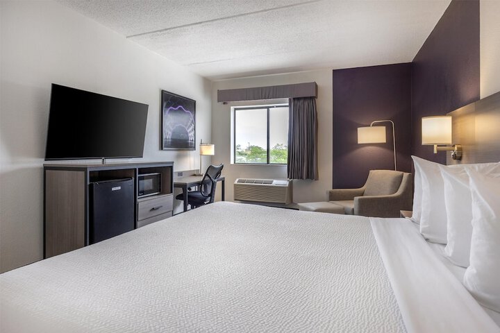 Best Western Bolingbrook Hotel