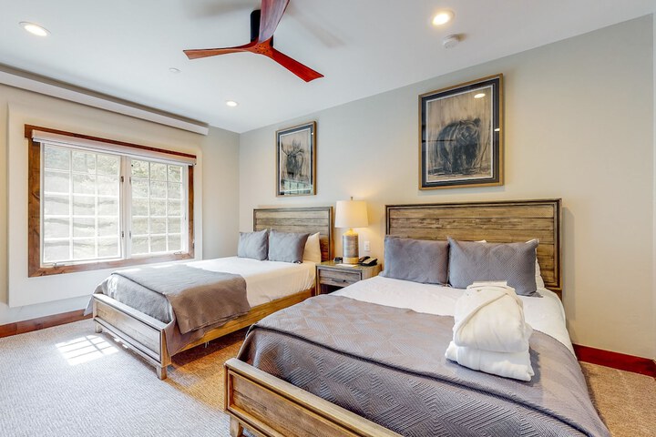 Room 48 of 222