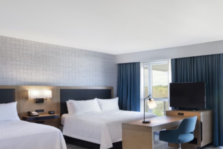 Room 16 of 36