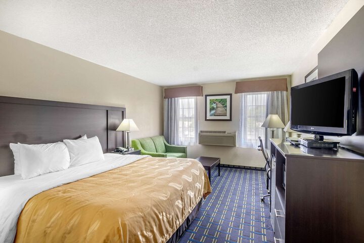 Room 15 of 22