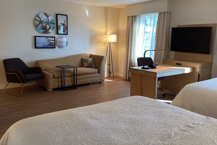 Room 28 of 94