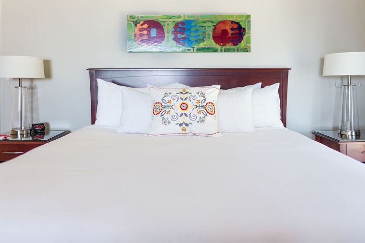 Whale Cove Inn