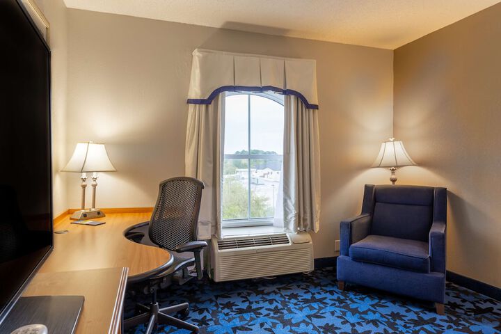 Room 33 of 75