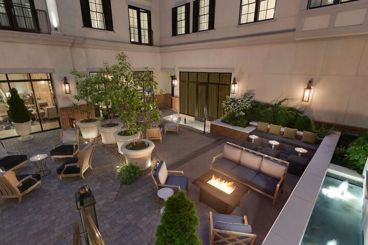 Hotel Exterior 120 of 130