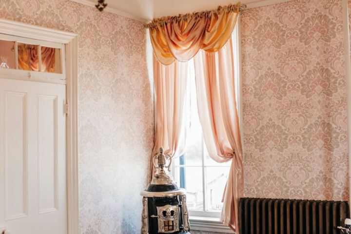 White House Hotel