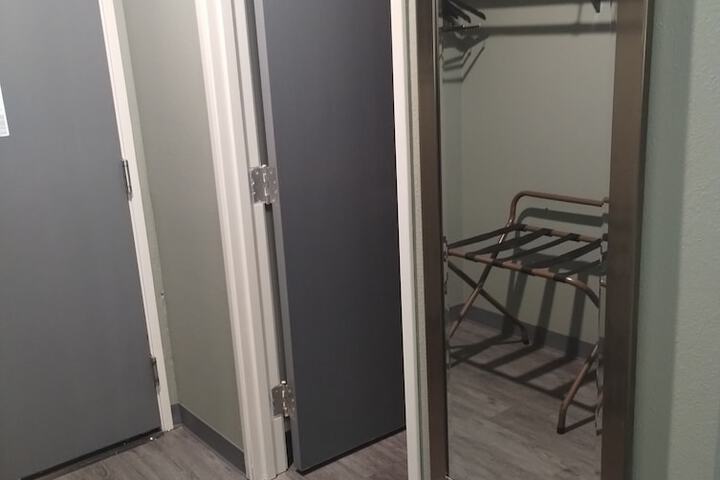Room 56 of 127