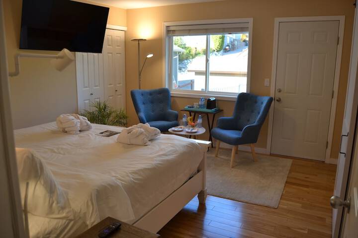Room 25 of 38