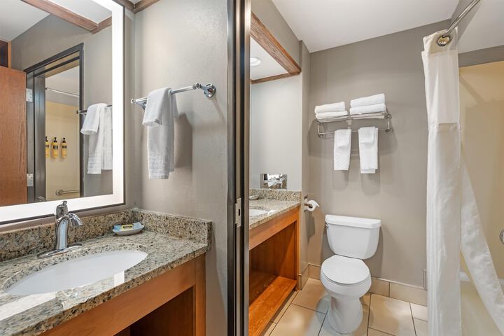 Best Western Plus GranTree Inn