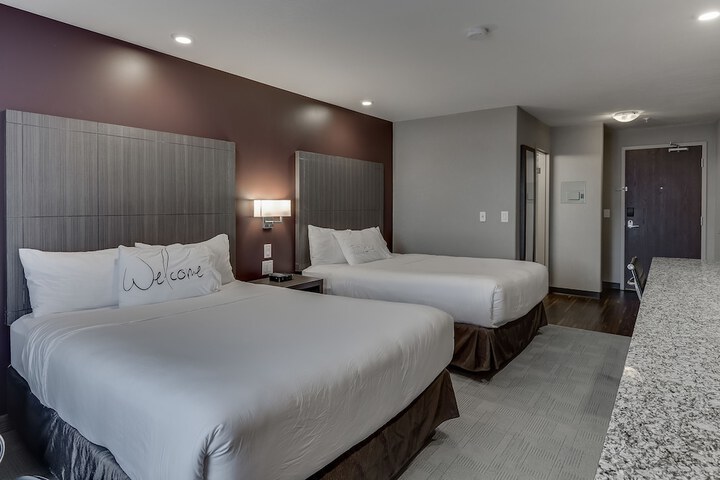 Home Inn & Suites Saskatoon South