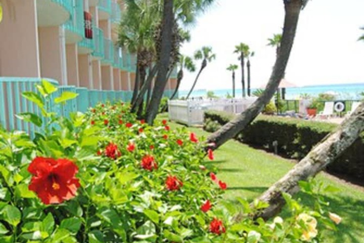 Hotel Exterior 29 of 34