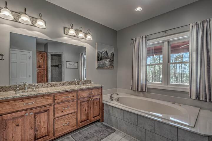 32 Acre Memory Maker by Escape to Blue Ridge