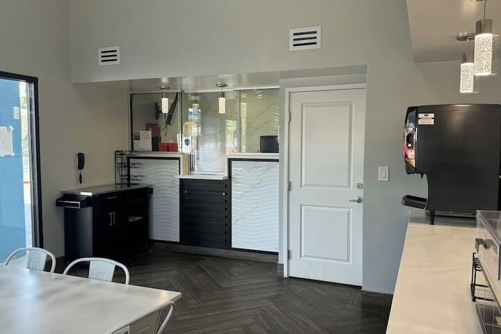 Hotel Interior 8 of 29